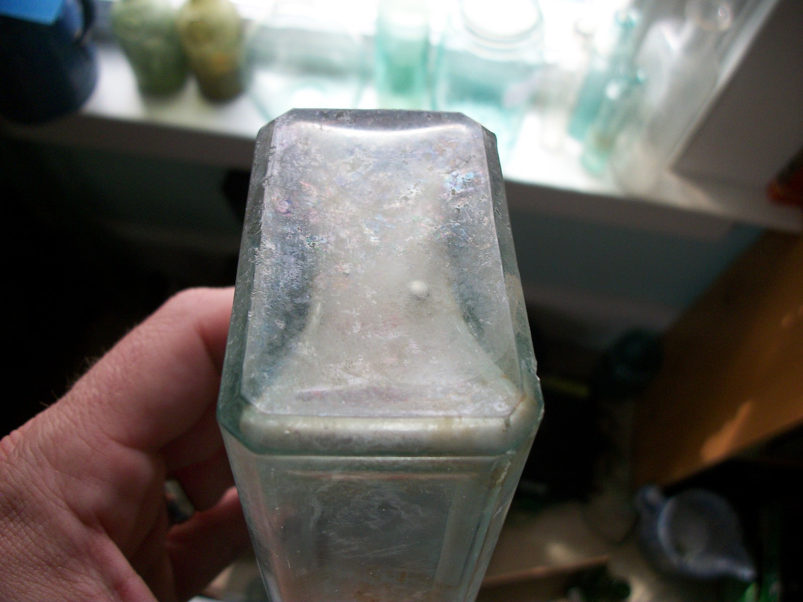 1890S ERA QUACK MEDICINE HAMLIN'S WIZARD OIL CHICAGO ILLINOIS 8.25 INCHES TALL