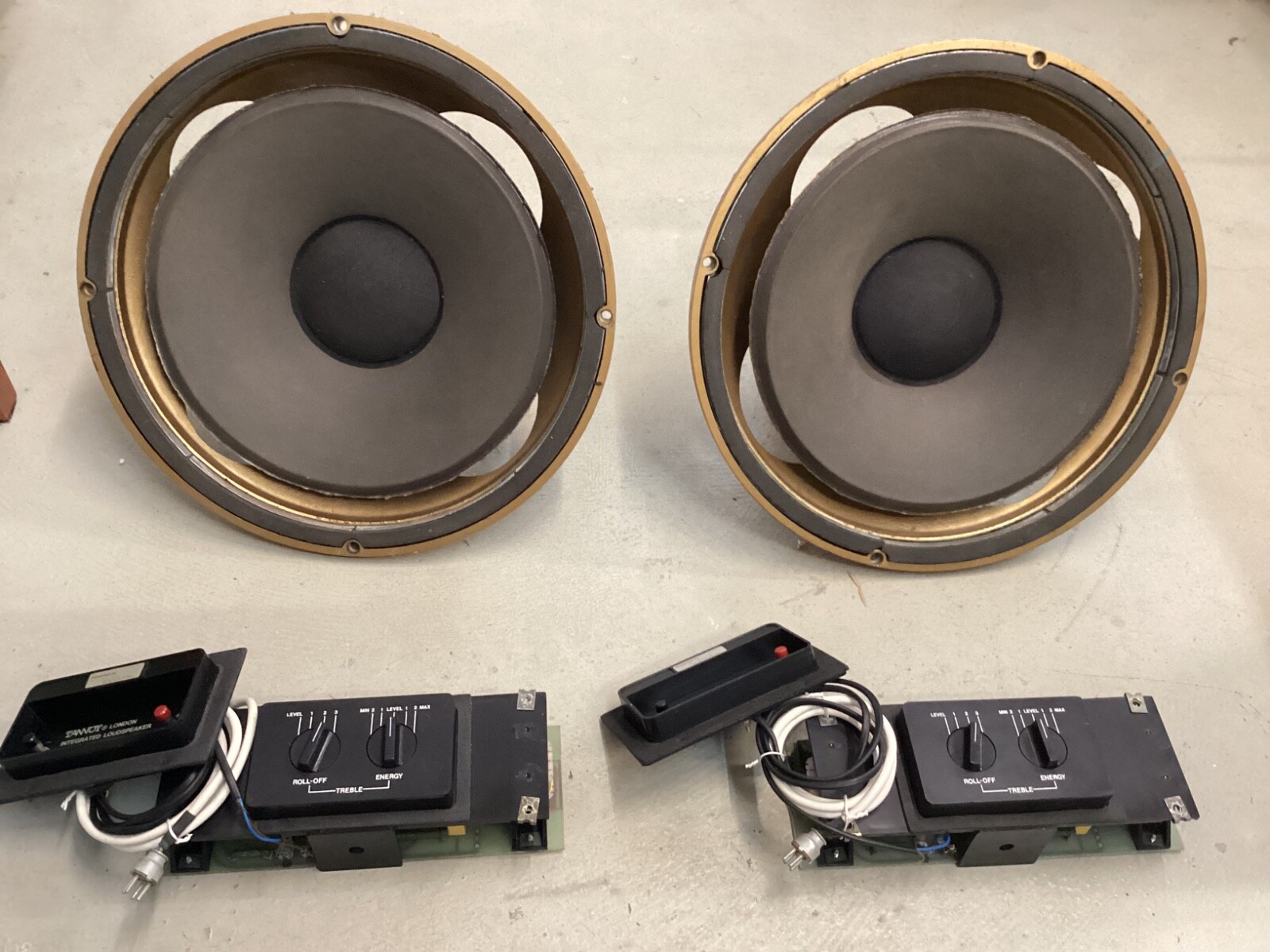 Tannoy Monitor HPD 315/8(30cm)スピーカー1個 左 TANNOY MONITOR HPD 12