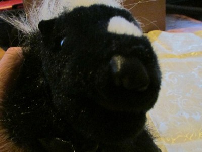 FOLKMANIS MINI SKUNK FINGER PUPPET PLUSH 5