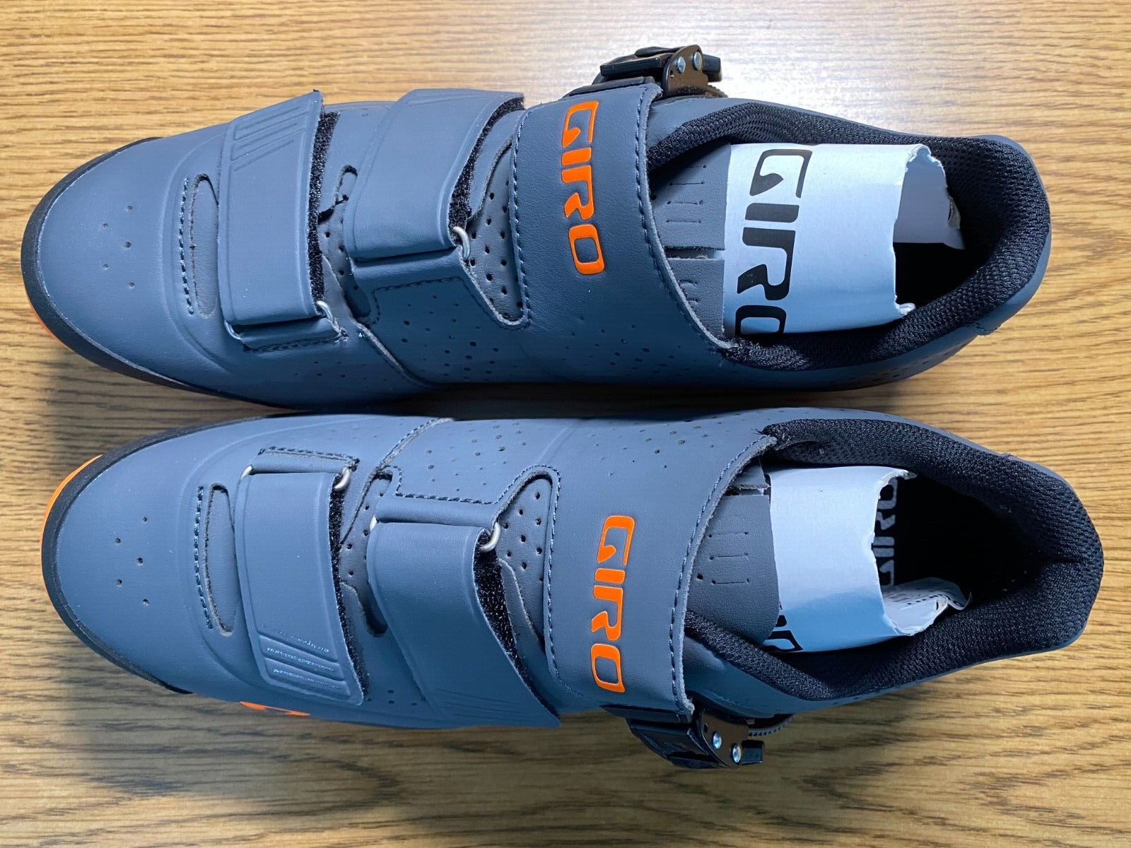 GIRO PRIVATEER R MEN&rsquo;S CLIPLESS MTB SHOES, DARK SHADOW/ FLAME ORANGE, 43/9.5