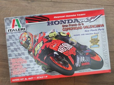 Italeri 4621 Honda RCV211 Valentino Rossi GP 1/9 Scale Model Kit Very Rare