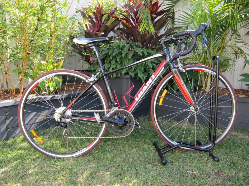 giant xs road bike