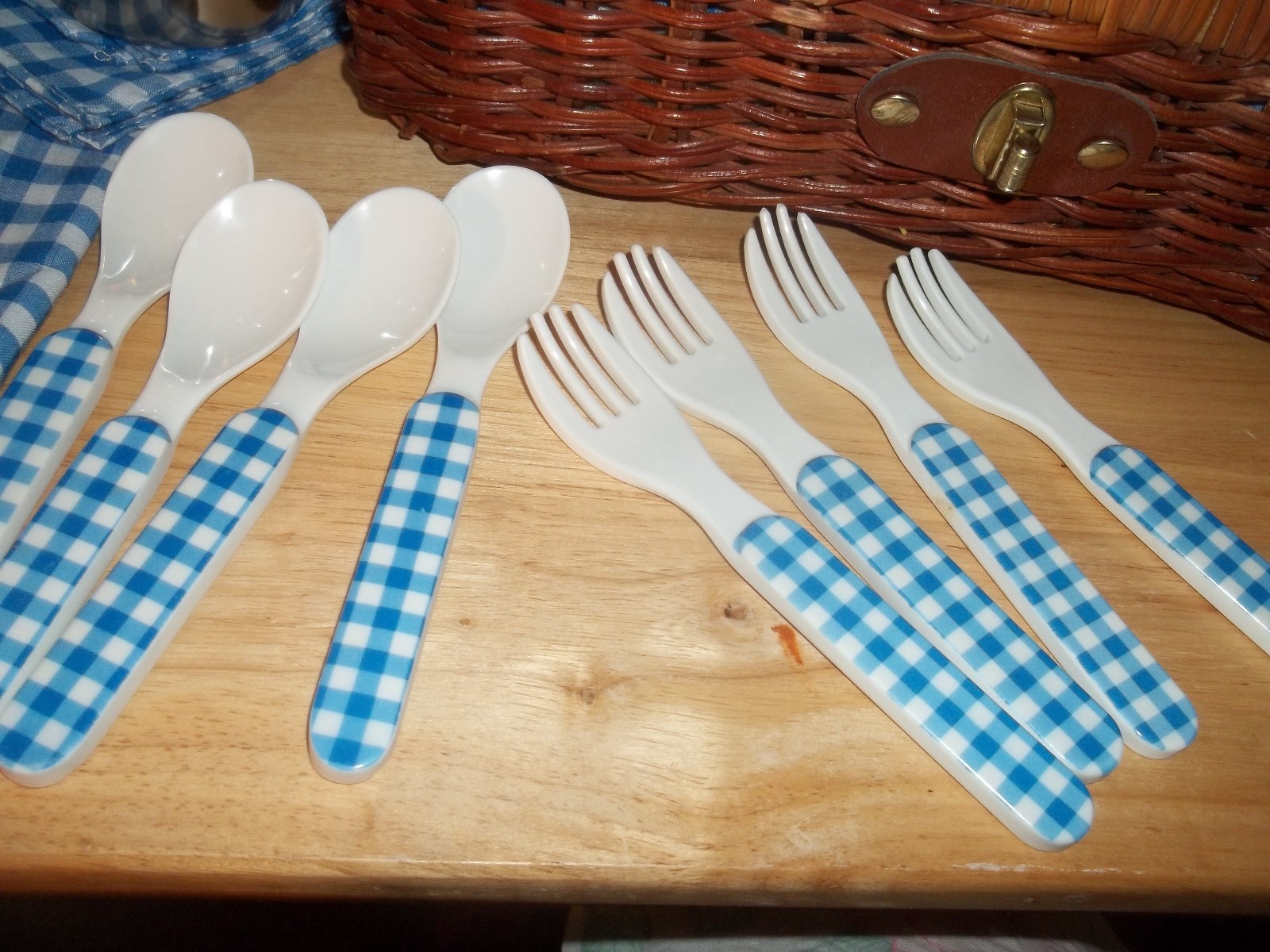 CHILD'S BASKET/ TIN CUPS / PLATES -BLUE WHITE CHECK SILVERWARE,CLOTH,NAPKINS etc