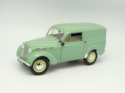 Solido SB 1/18 Renault Juvaquatre Fourgonnette