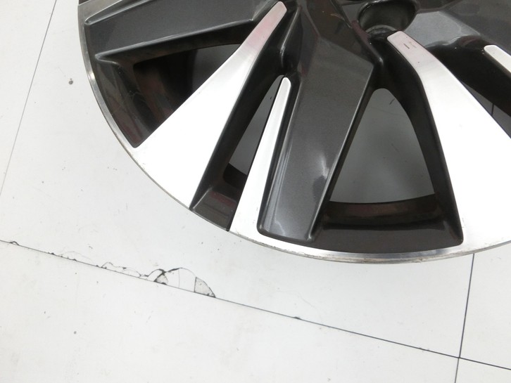 Peugeot 2008 CU 16-19 1 x Felge Aluminiumfelge 16 Zoll 4X108 Peugeot 2008 CU 16-19 30.08.2017 9813836677 gebraucht Vorschau 2
