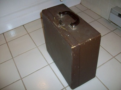 1950s Antique REMINGTON Travel-Riter PORTABLE TYPEWRITER w/CASE -WORKS GREAT!