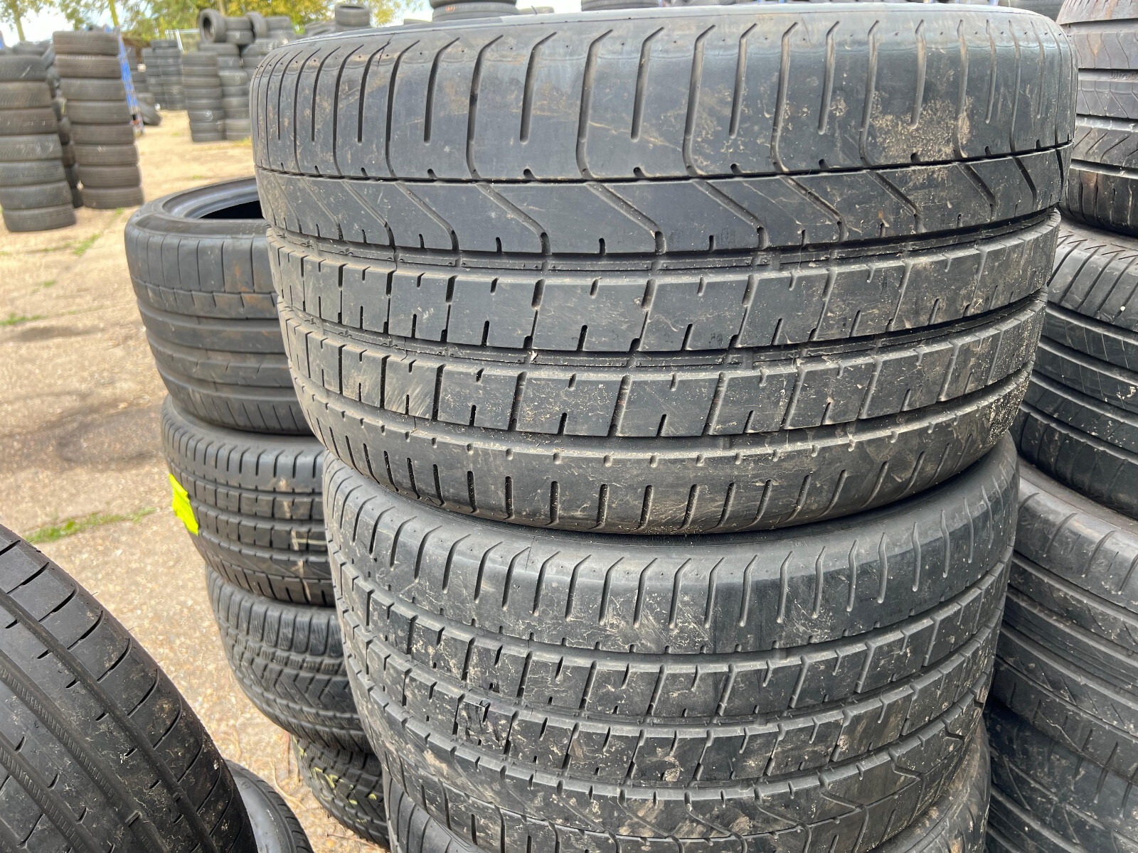 295 30 19 Pirelli, P Zero, AM8, 100Y, x2 A Pair 7.0mm  (F1_tyres) YD015