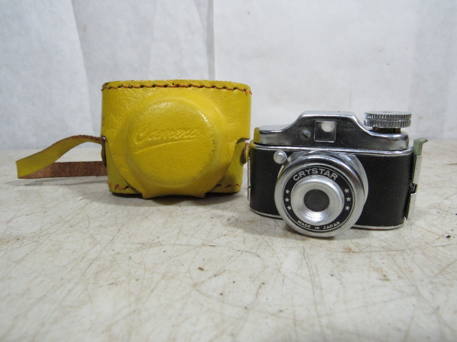 アンティーク雑貨 Cameraman Vintage Crystar Mini Spy Camera Made in Japan w/Yellow