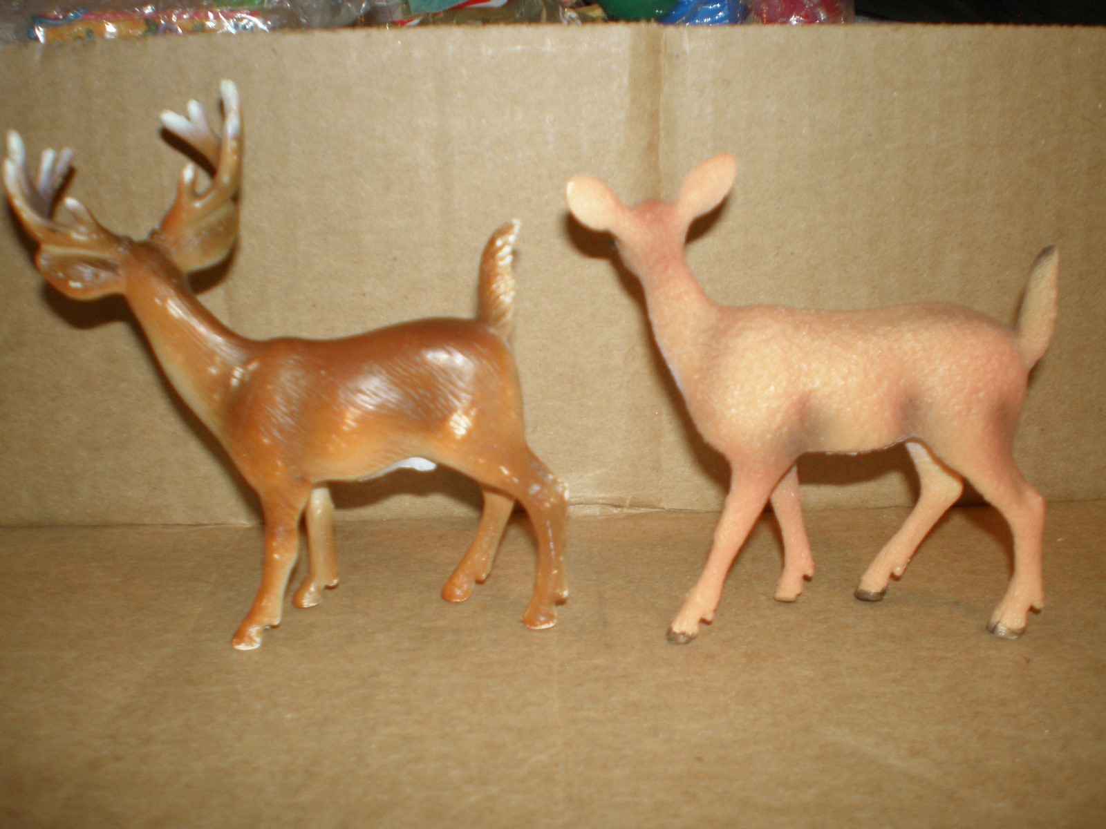Set of 2 Schleich Whitetail BUCK 2002 w/Antlers 10 pointer & Whitetail DOE DEER