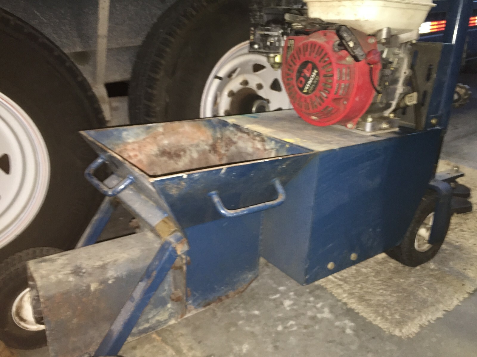 CONCRETE CURBING TRAILER LIL BUBBA