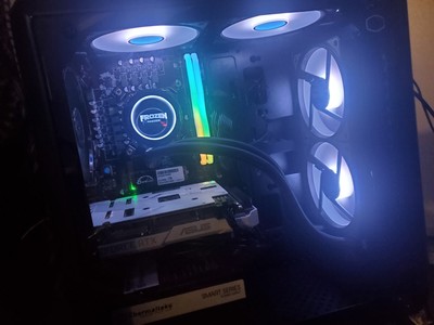 BRAND NEW Custom Intermidate Gaming computer pc desktop.