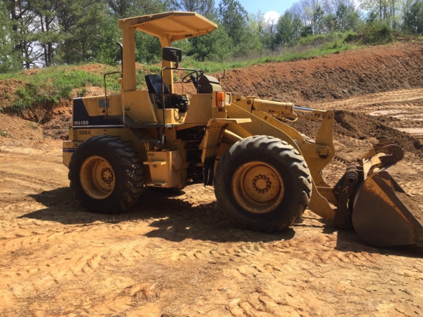 Komatsu front end loader WA120