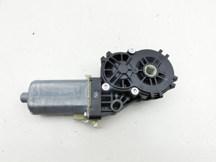 Audi A5 8T QU 07-12 Coupe Fensterhebermotor Rechts Vorne Audi A5 8T QU 07-12 03.09.2007 0390203468 gebraucht Vorschau 3