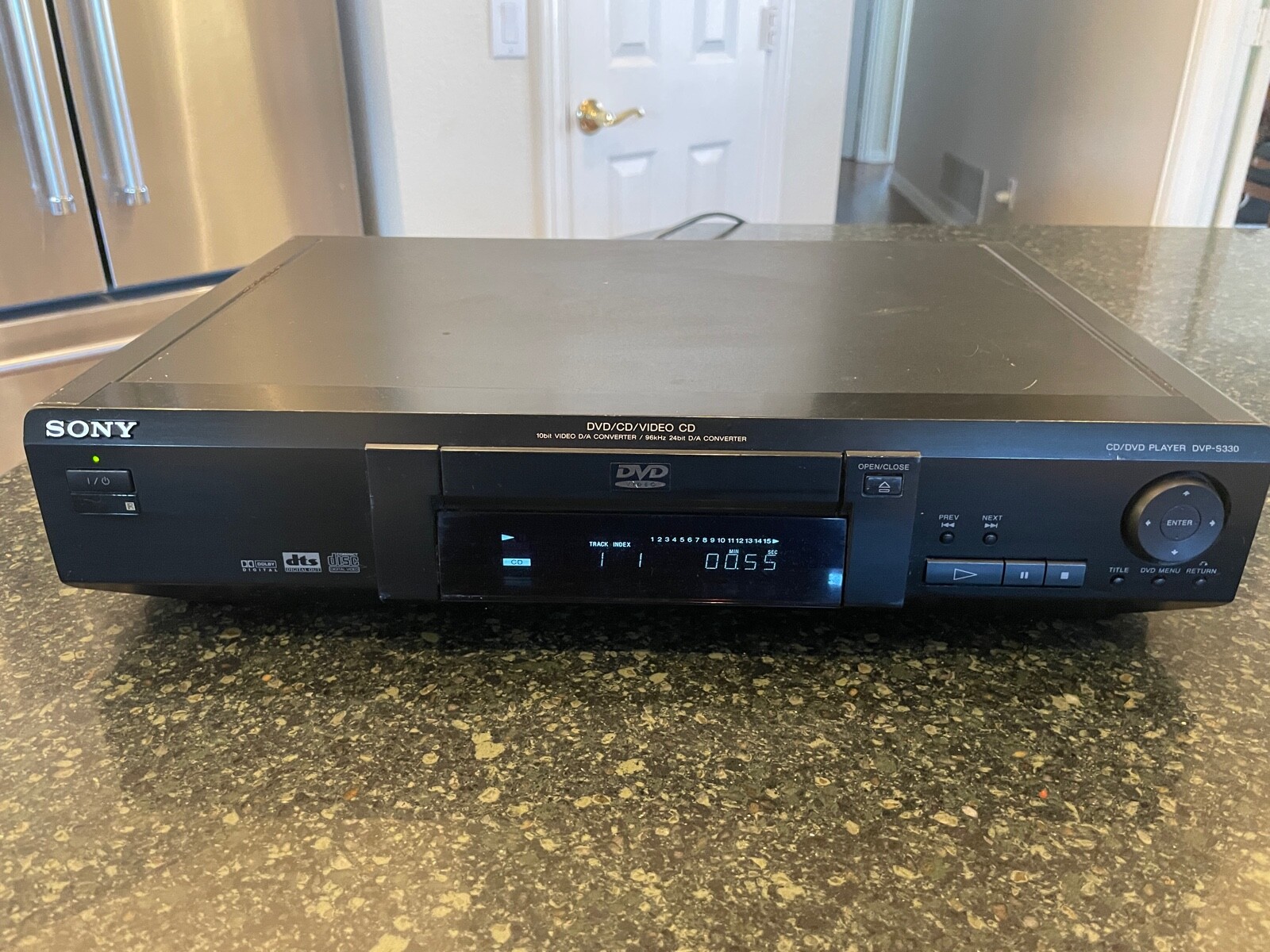 ★SONY、DVP-S303D、DVD.CDプレーヤー定価60000円　動作良好 Yahoo!オークション - 【高級機種】 SONY『DVP-S303D』DVD.CD