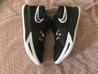 NEW MEN'S NIKE KYRIE FLYTRAP VI SHOES SNEAKERS BLACK/WHITE SZ 9 9.5 10.5
