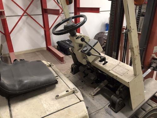 Nissan P5000 Forklift