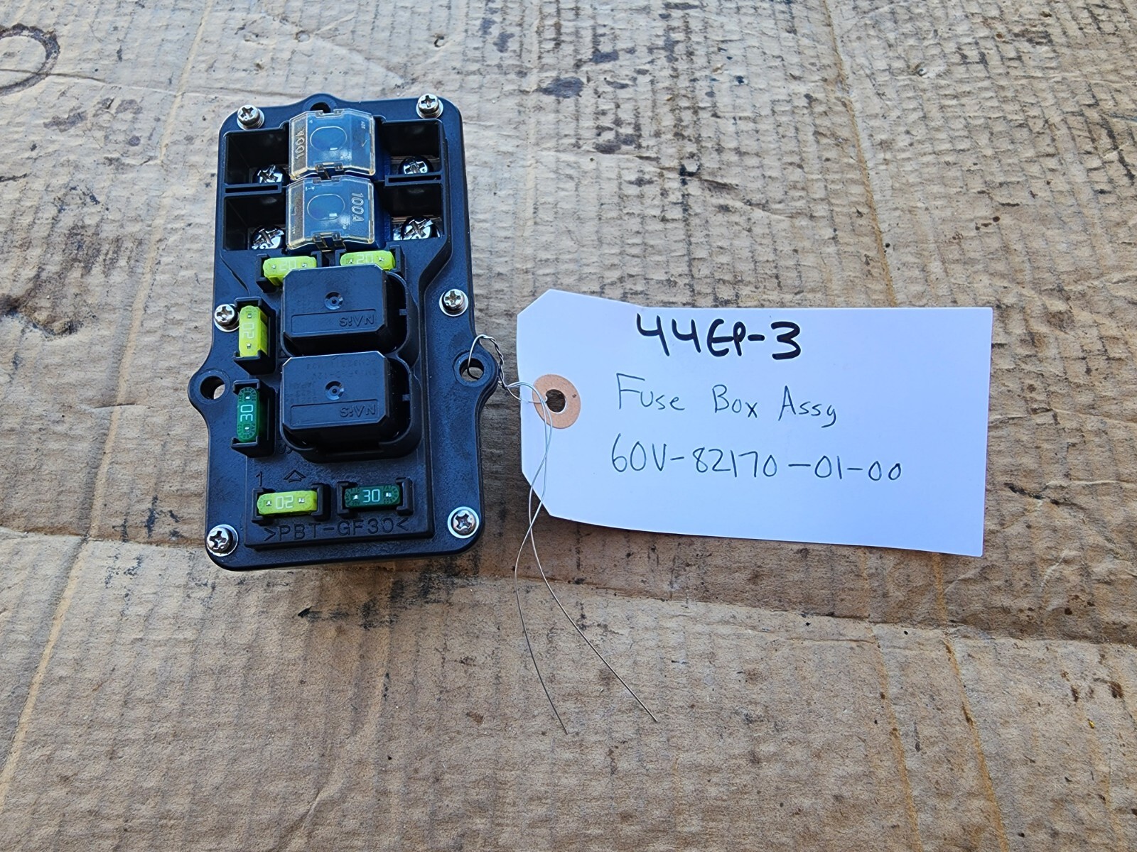 YAMAHA FUSE BOX ASSY, 60V-82170-01-00, 3.3L HPDI, 44EP-3 | eBay YAMAHA FUSE BOX ASSY, 60V-82170-01-00, 3.3L HPDI, 44EP-3 | eBay