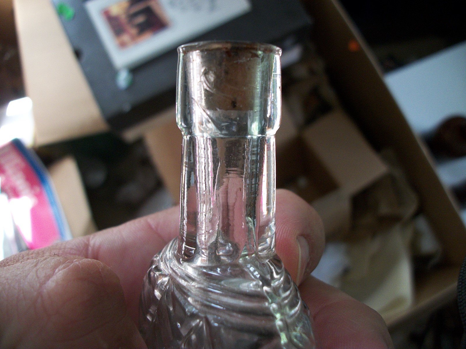 VERY NICE 1/8TH PINT SIZE LABELED JAMAICA GINGER QUILTED PATTERN FLASK 1890S ERA