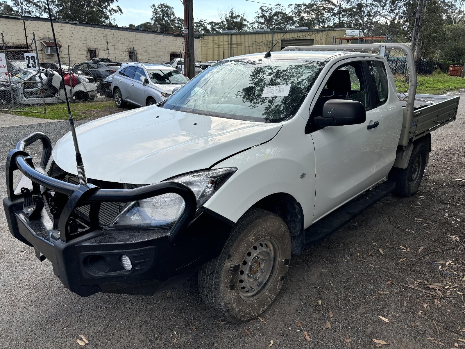 2017 Mazda Bt50 STEERING WHEEL VINYL UP-UR 10/11-06/20 11 12 13 14 15 16 17 18 19 2 image 4