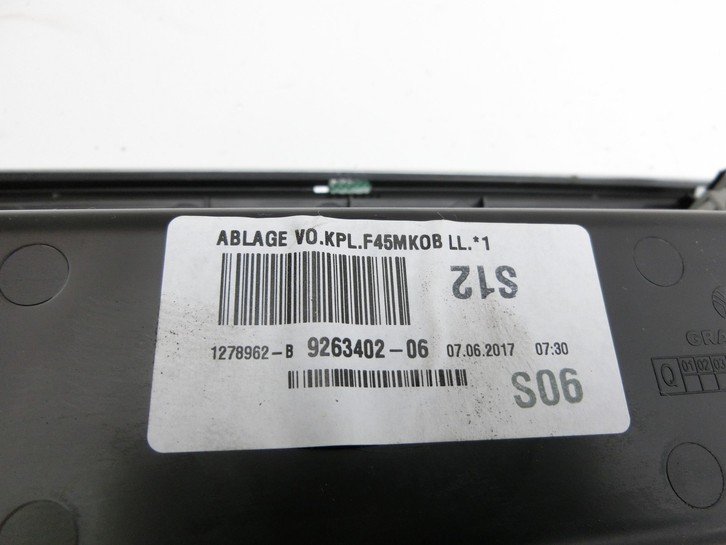 BMW 218i F45 14-18 Ablagefach Staufach Fach für Mittelkonsole BMW 218i F45 14-18 17.07.2017 9263402 51169263402... Vorschau 3