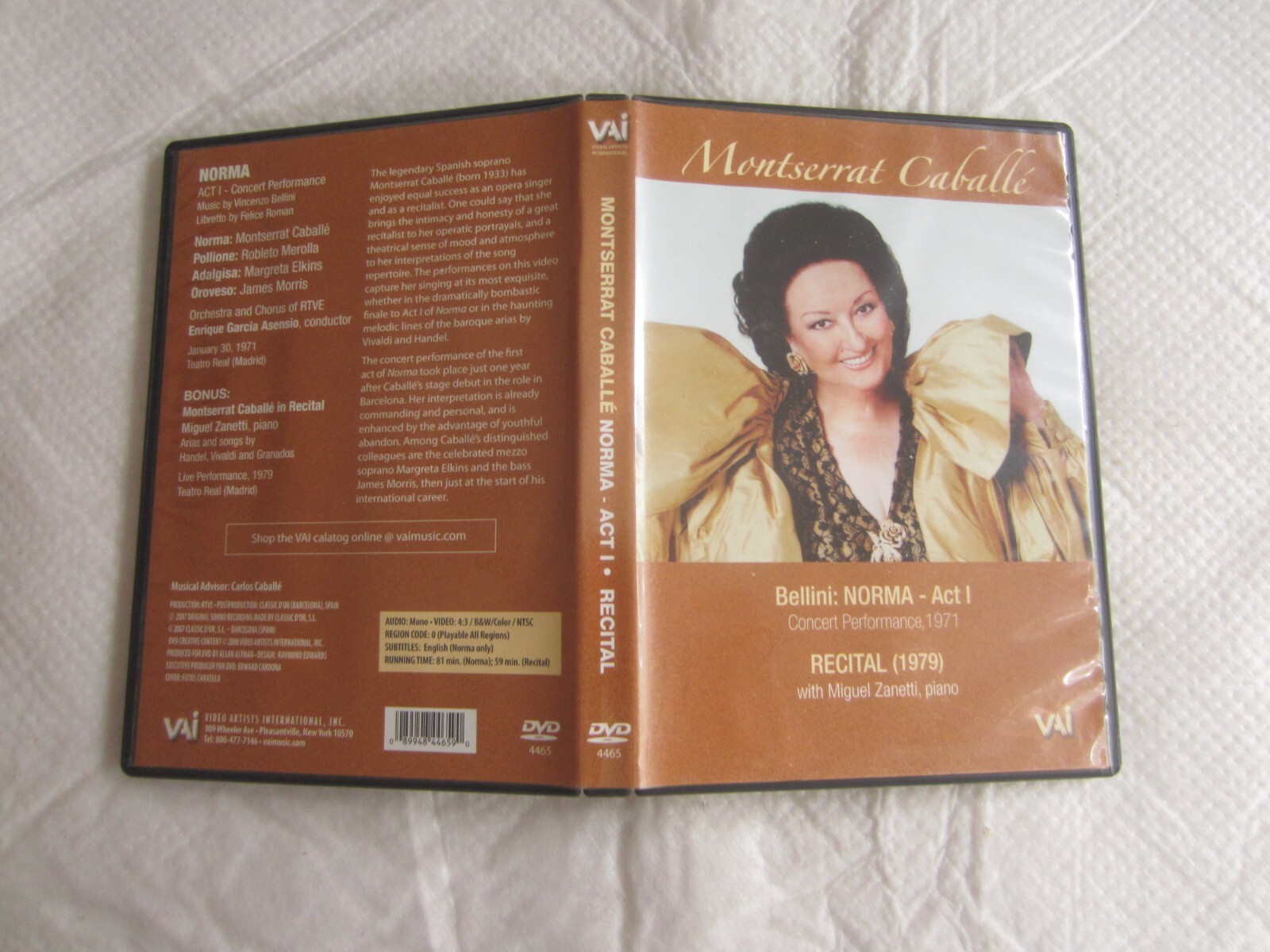 (未使用･未開封品)　Montserrat Caballe Recital 1979 - Norma Act1 [DVD] [Import] ar3p5n1 Montserrat Caballe: Norma, Act 1 (1971) + Recital (1979