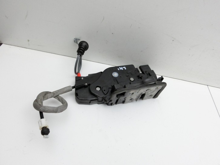 Mercedes W177 A200d 18-22 Lim Türschloss m. ZV Stellmotor Links Hinten Mercedes W177 A200d 18-22 12.07.2019... Vorschau 4