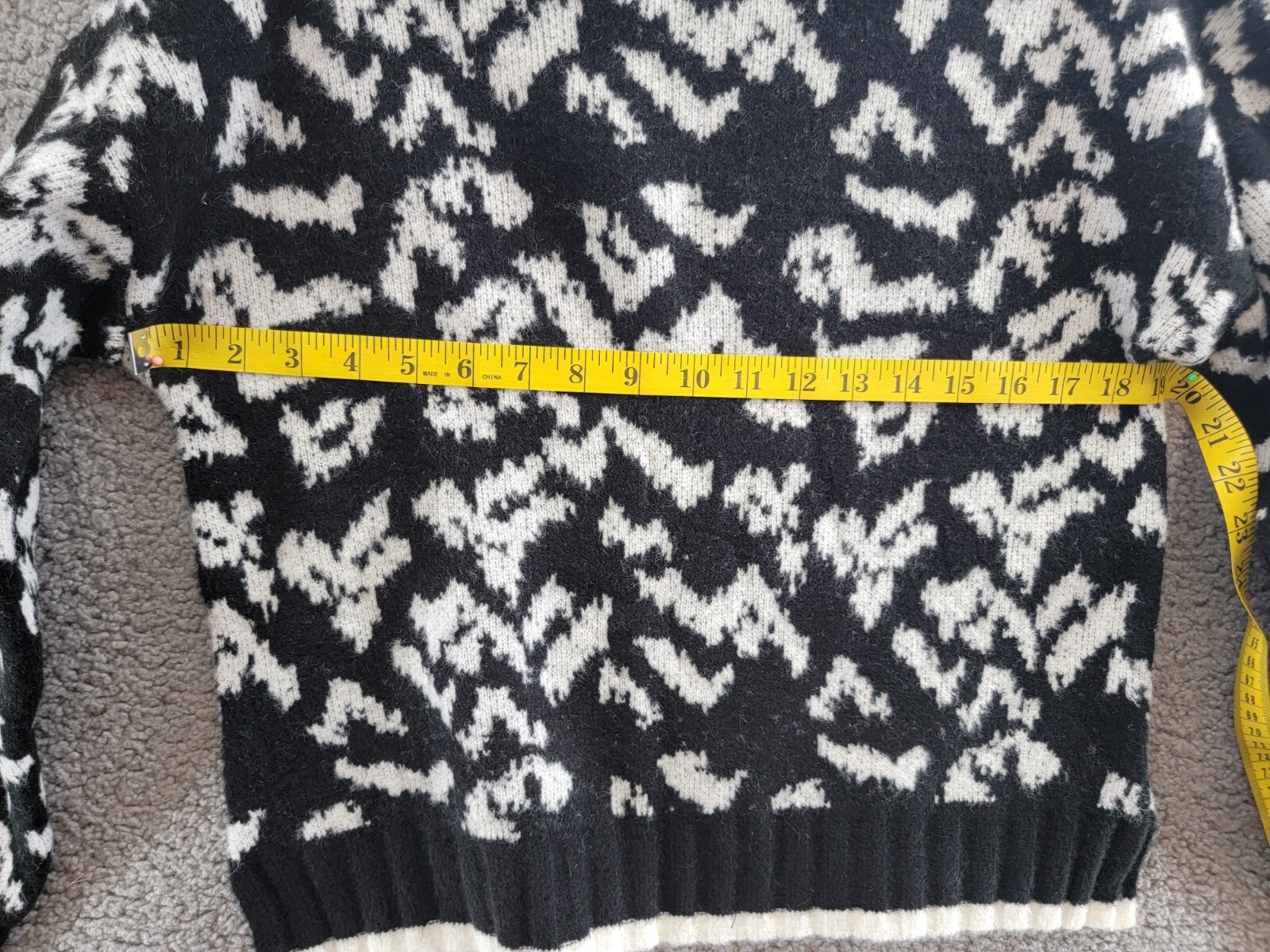 AQUA Animal Print Mock Neck Sweater Women's XS Black/Ivory Pullover Style L/S - Picture 5 of 15