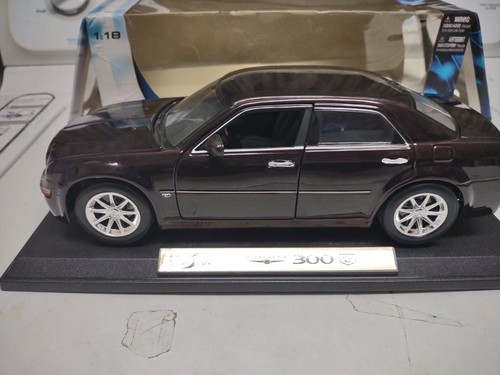 Maisto Special Edition Chrysler 300 Hemi C 1:18 scale