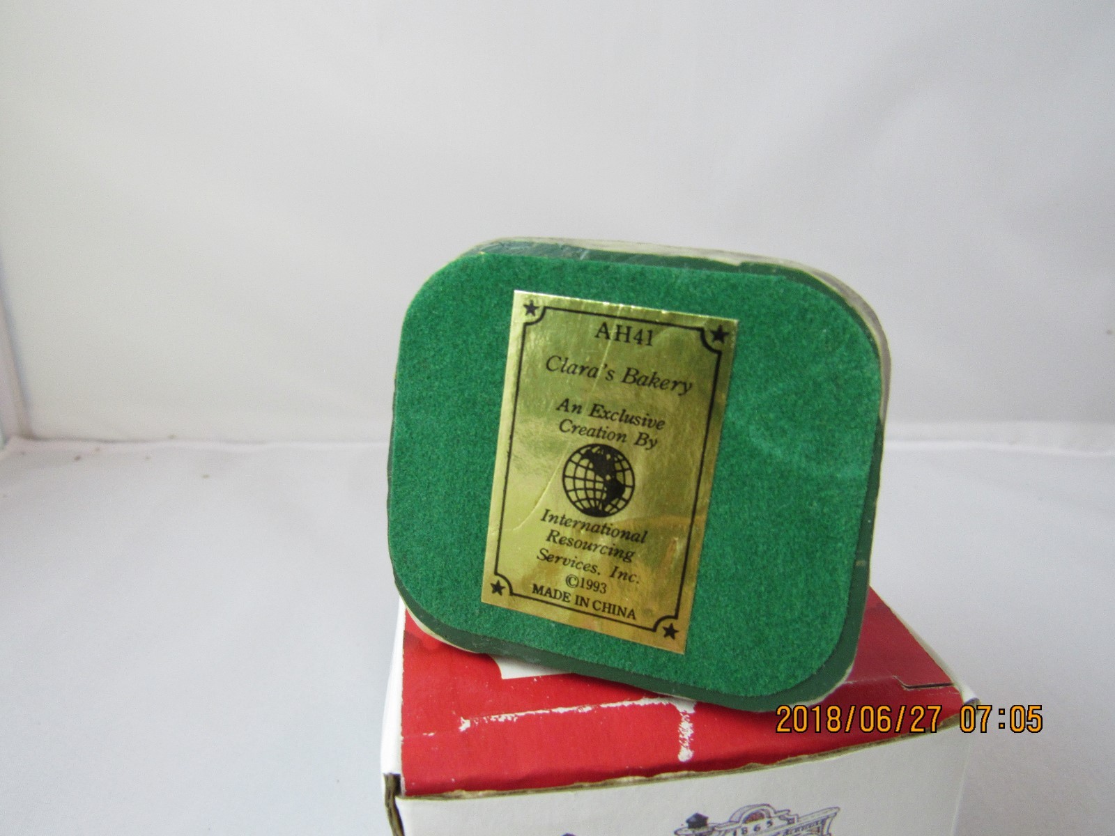 LIBERTY FALLS AMERICANA COLLECTION  (CLARA'S BAKERY   AH41)