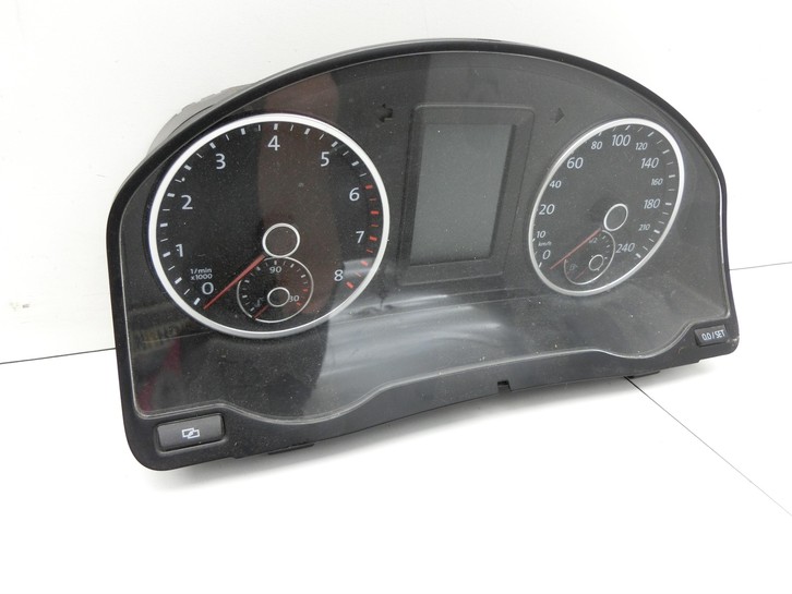 VW Tiguan I 5N 07-11 TSI 1,4 110KW --Kombiinstrument Tacho VW Tiguan I 5N 07-11 17.06.2010 f5N0920871A 5N0920871A... Vorschau 2