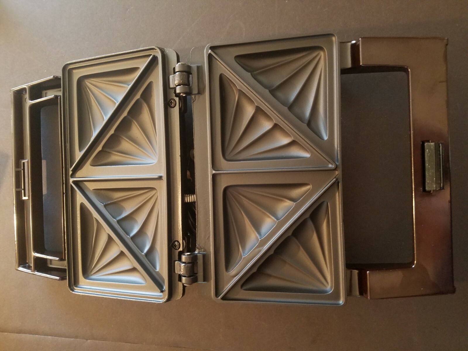 Vintage Clark National Snakmaster Sandwich Grill Appliance Toaster Griddle CN613