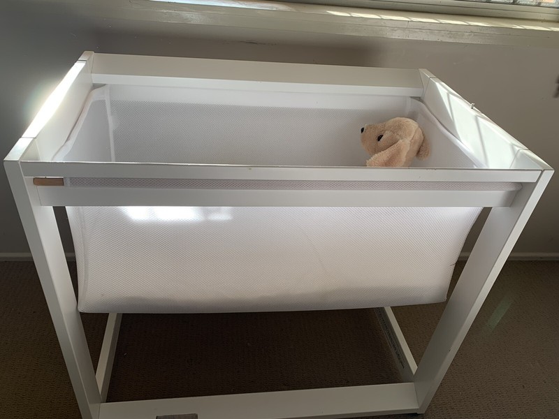 boori urbane bassinet white