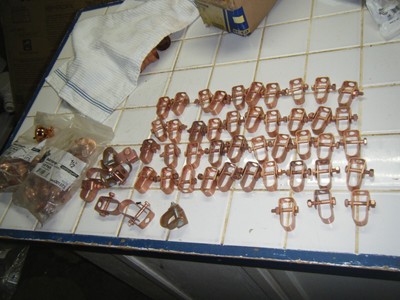 40 ERICO CADDY 402 1/2'' clevis copper plus 20 bell hanger screw type + misc