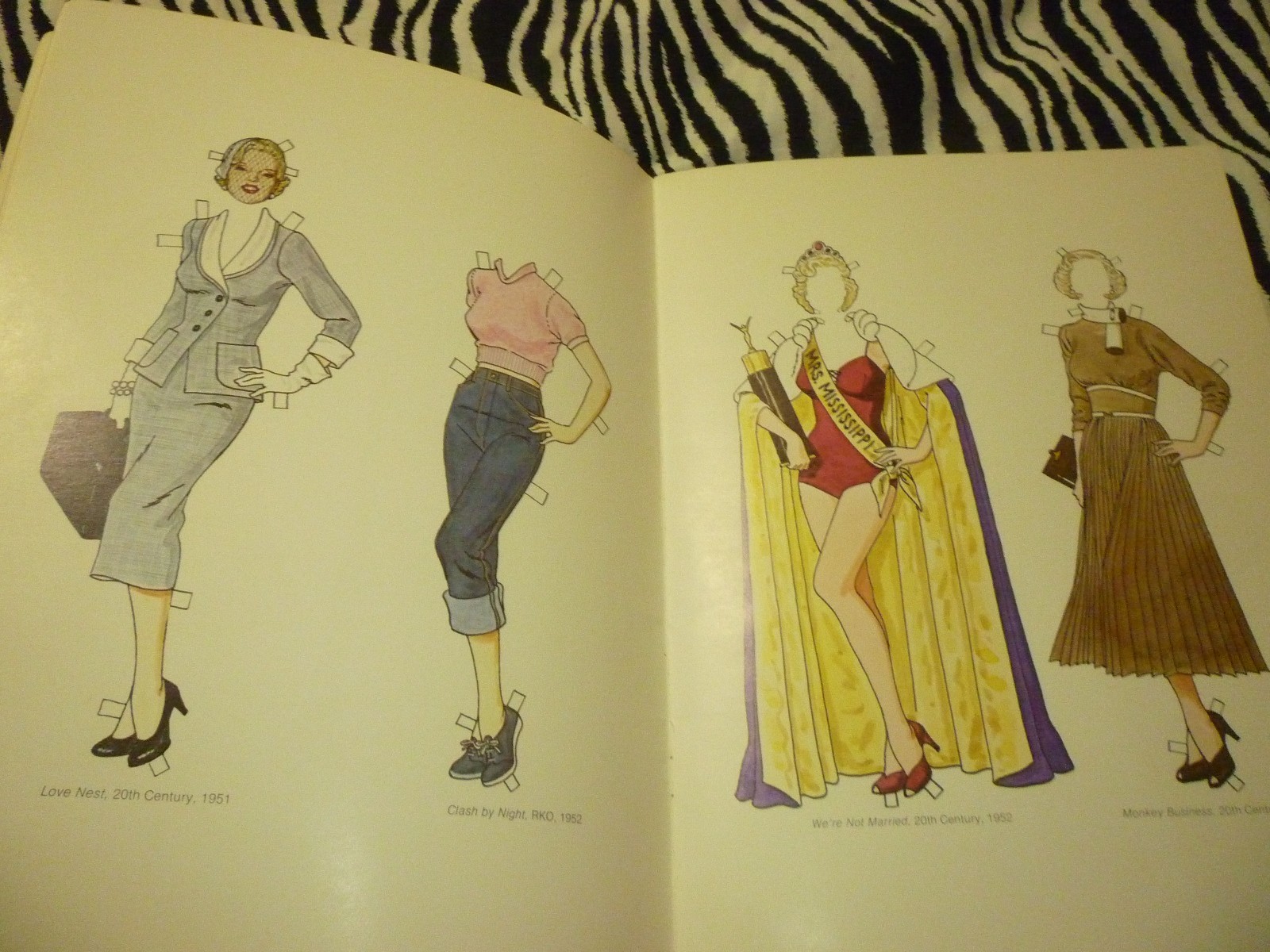 Marilyn Monroe Paper Dolls Vintage Book - Good Condition