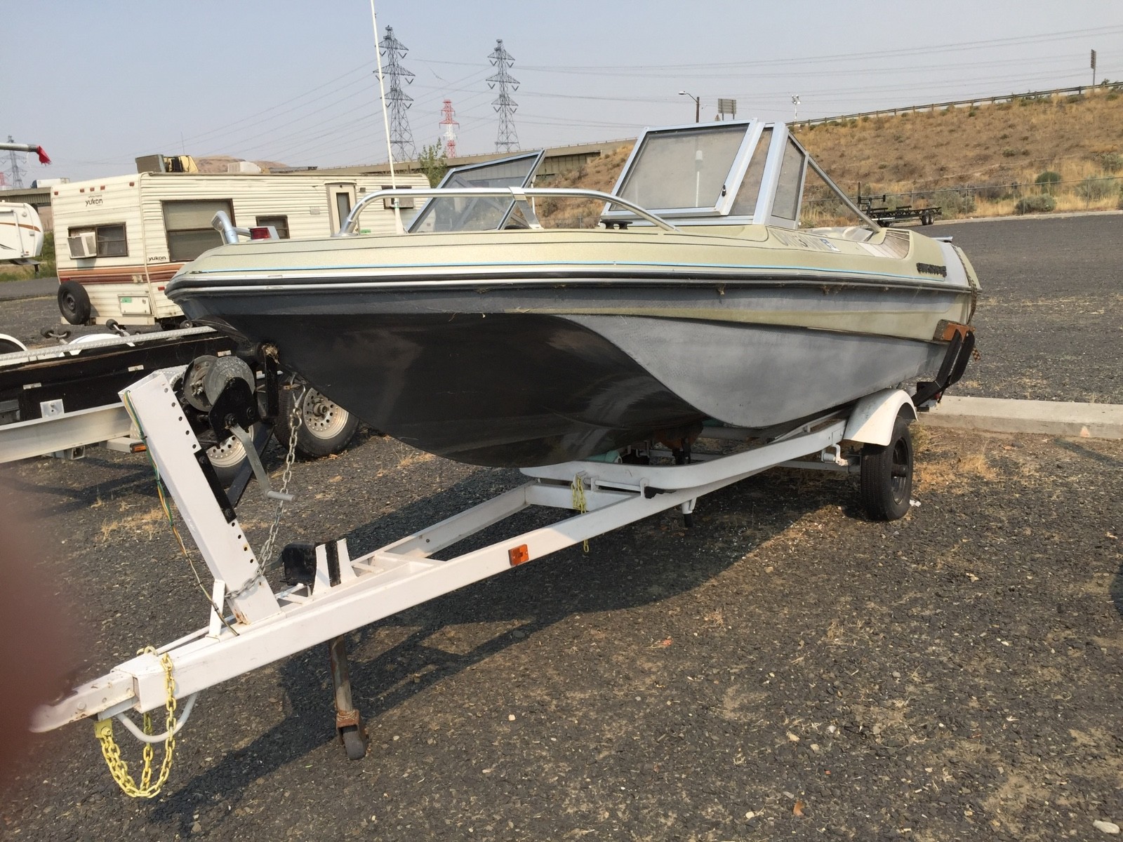 1980 Starcraft Powerboat w Motor & Trailer, Umatilla OR | No Fees & No Reserve