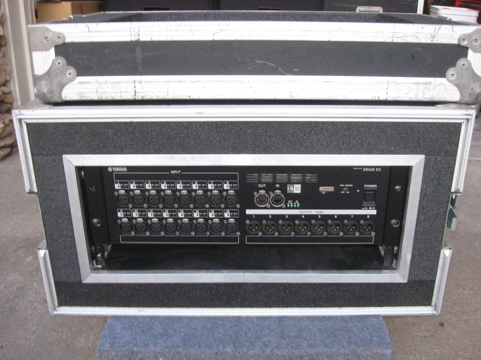 Yamaha SB168-ES デジタルミキサー(ステージボックス) Yamaha SB168-ES EtherSound Technology Stage Box Mounted in
