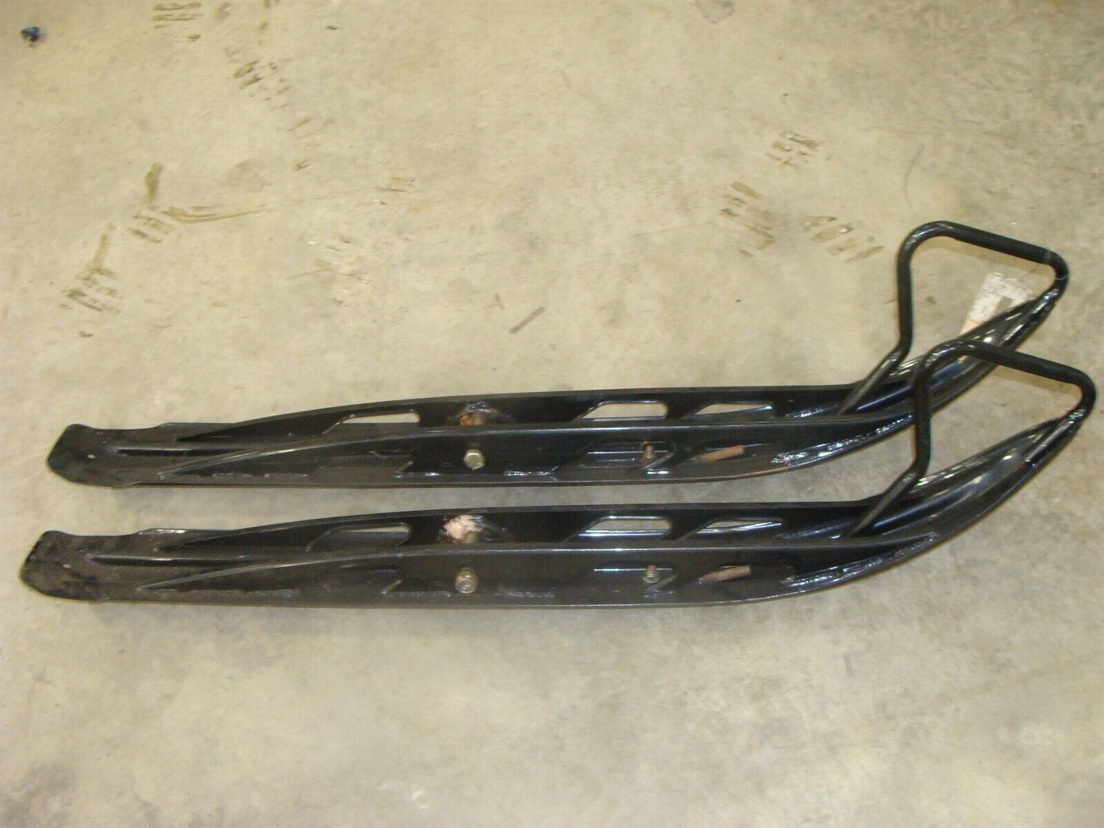 1998 97-99 SKIDOO FORMULA 500 MXZ? mach NICE metal skis 1998 97-99 SKIDOO FORMULA 500 MXZ? mach NICE metal skis