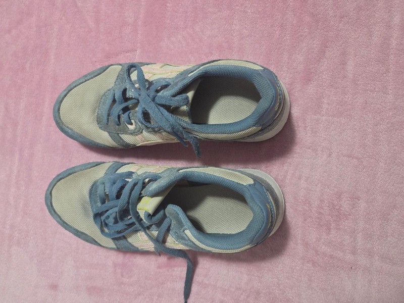 ASICS Lyte Classic Women's Sneakers Blue and Cream