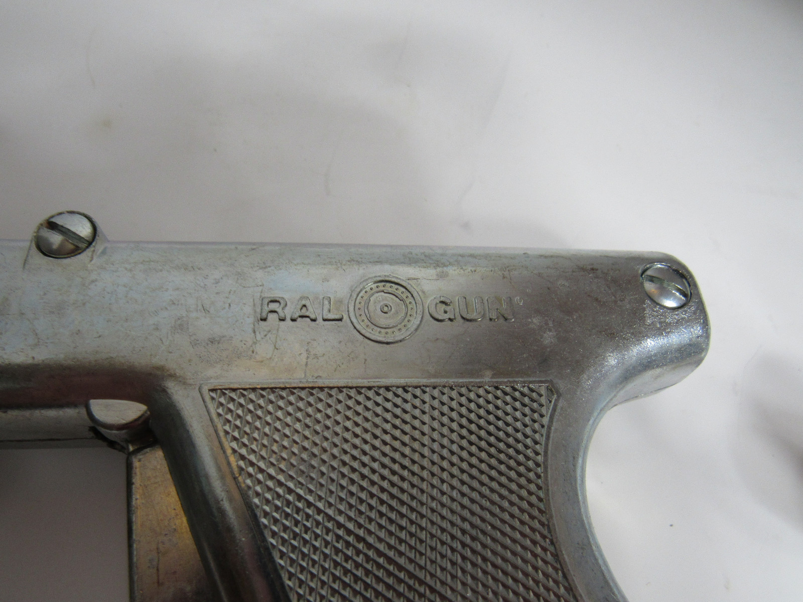 Ralogun Ralgro Pellet Injector