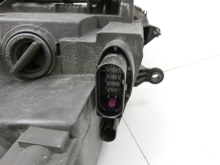 VW Touran 1T 06-10 Halogen Facelift Scheinwerfer Frontscheinwerfer Rechts orig. VW Touran 1T 06-10 06.08.2007... Vorschau 6