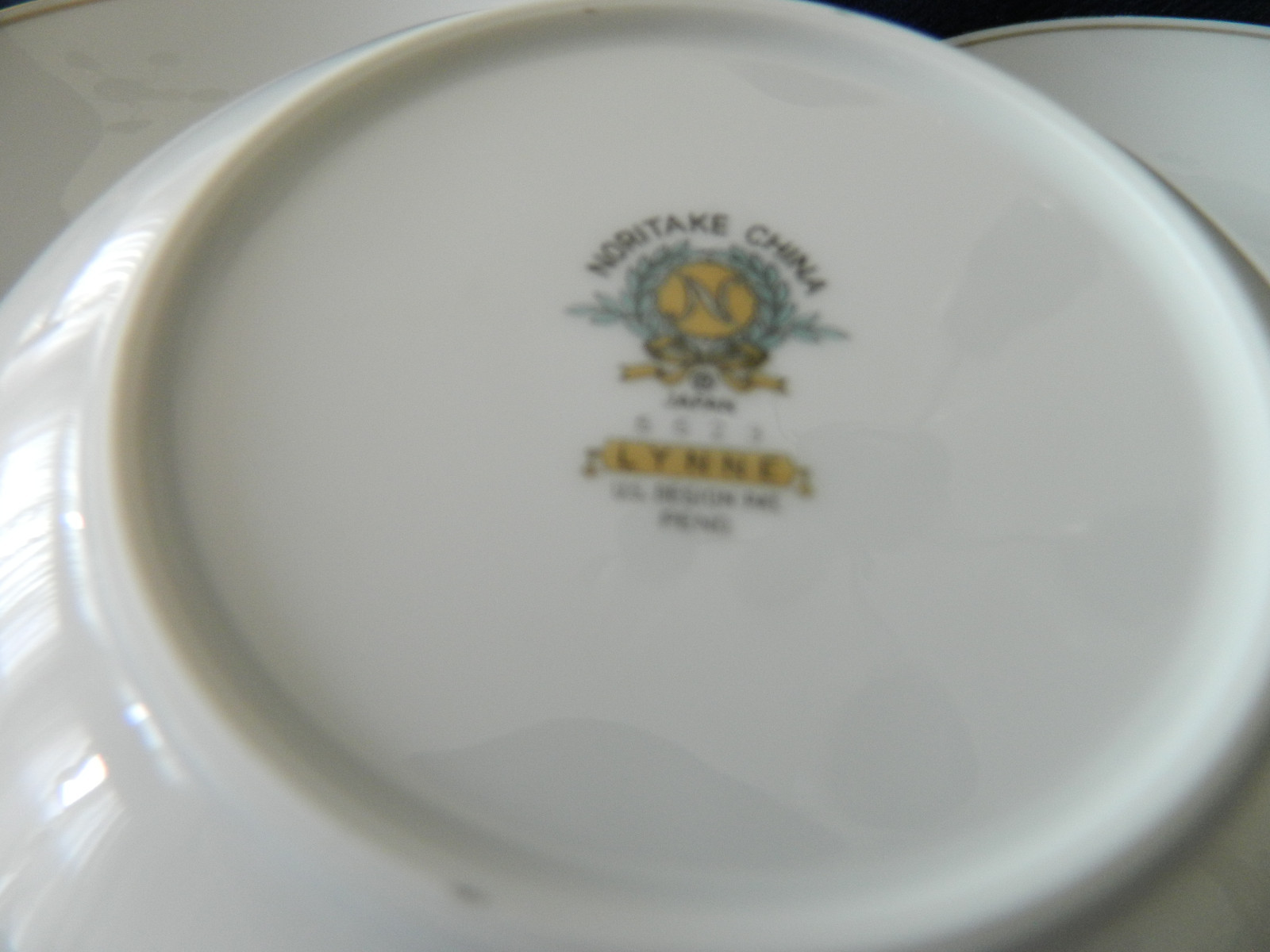 Lynne by Noritake   3 coupe bowls