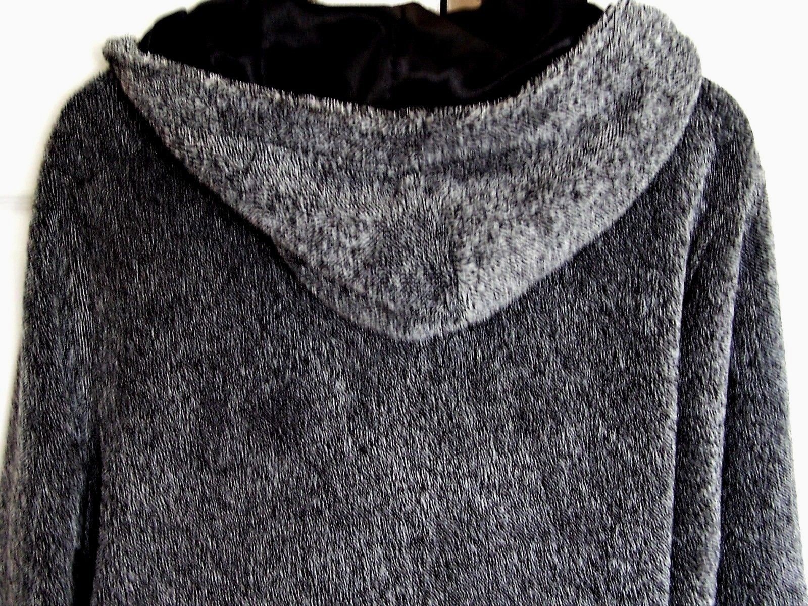 DKNY Unisex Robe Gray Plush Knee Length Wrap Style Size Large