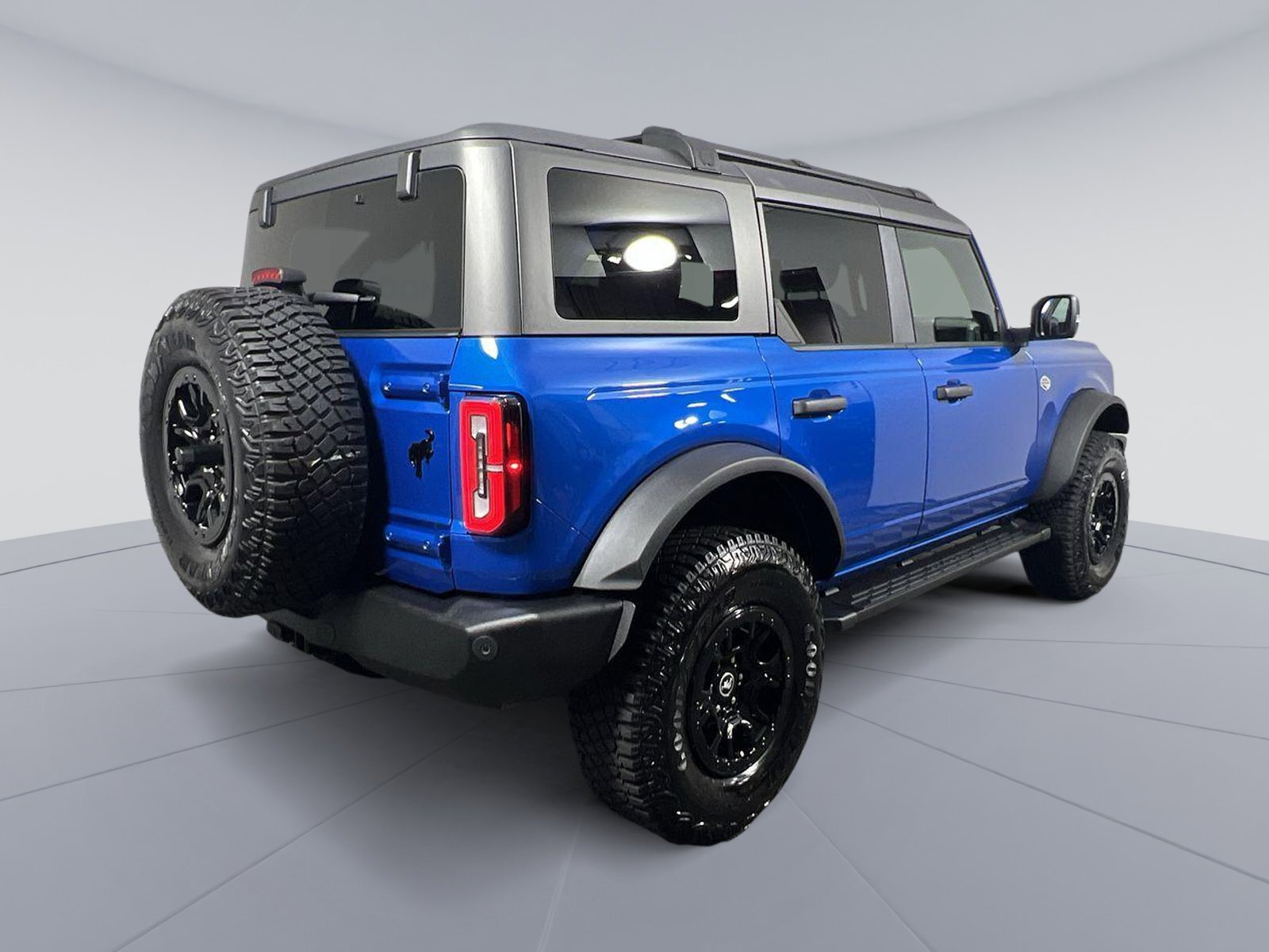 2022 Ford Broncowildtrak3508 Milesvelocity Blue Metallic Used Ford Bronco for sale in Vienna