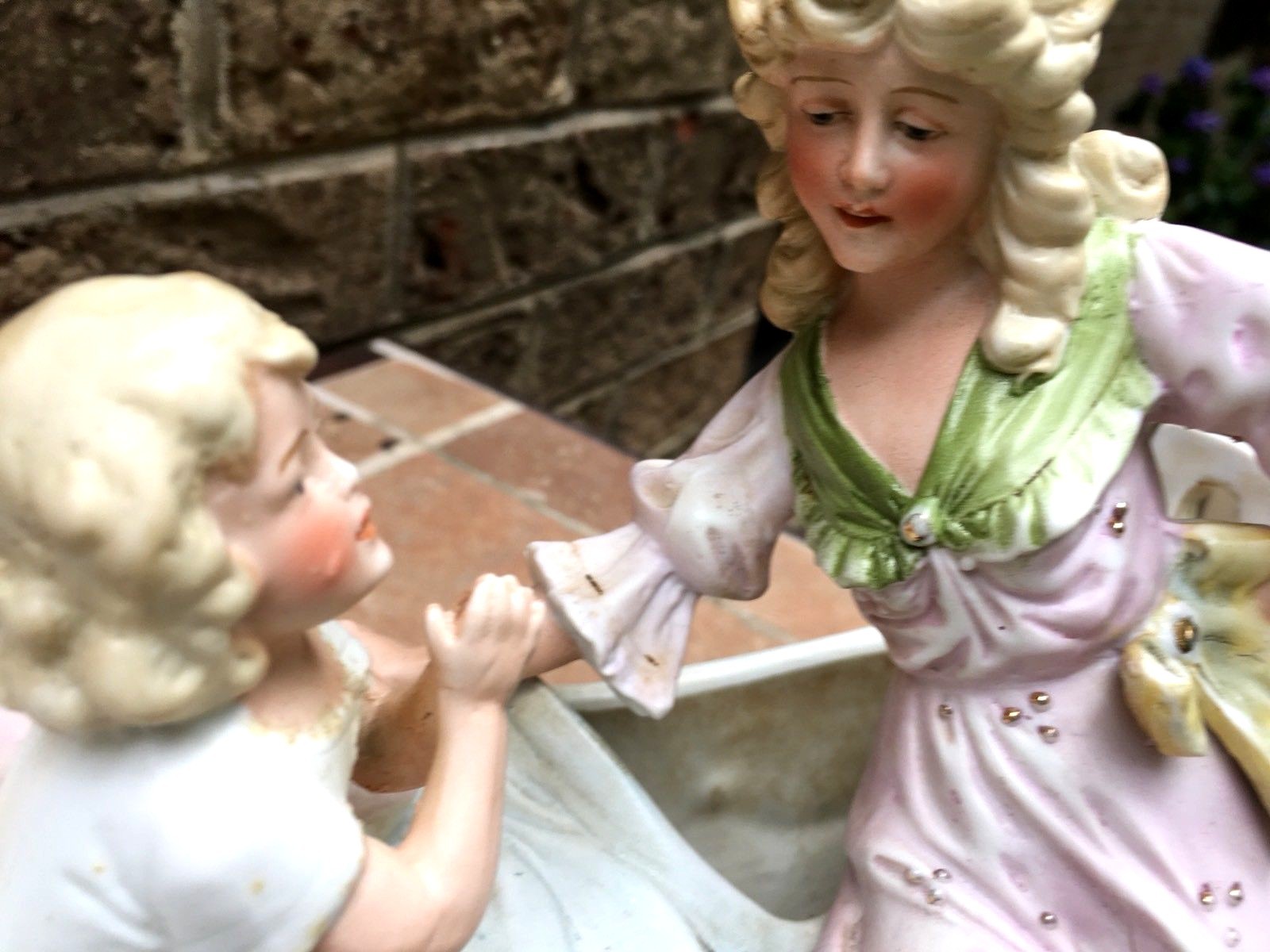 Gorgeous Grafenthal artist Carl Schneider Antique Porcelain Fig 1879-1985 Gift