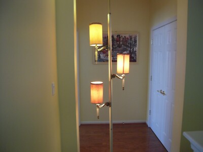 Vintage 1960s Retro Tension Pole 3 Light Mid-Century Brass MCM Lamp Working