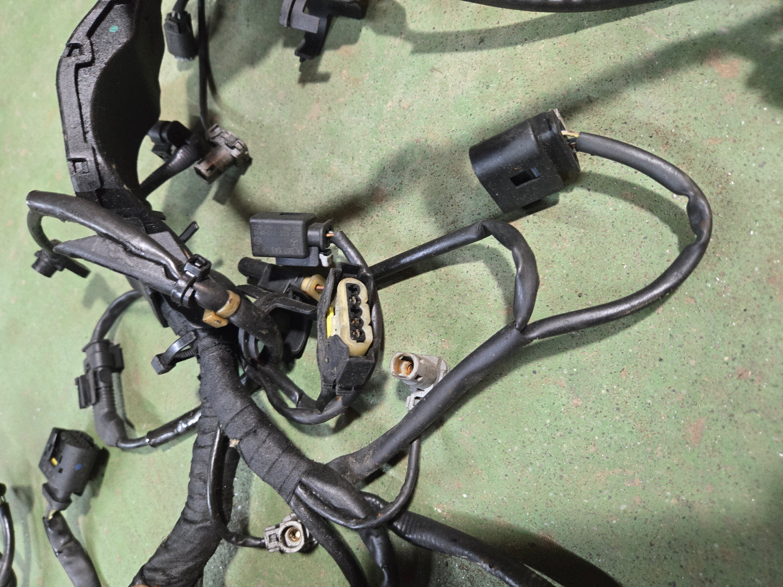 A6511509256 MERCEDES ENGINE WIRING HARNESS 1 BROKEN CONNECTOR - Picture 13 of 17
