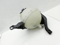 BMW F10 528i 10-13 Servo Behälter Servobehälter Servoleitung BMW F10 528i 10-13 07.10.2011 8614293 17138614293... Vorschau 4