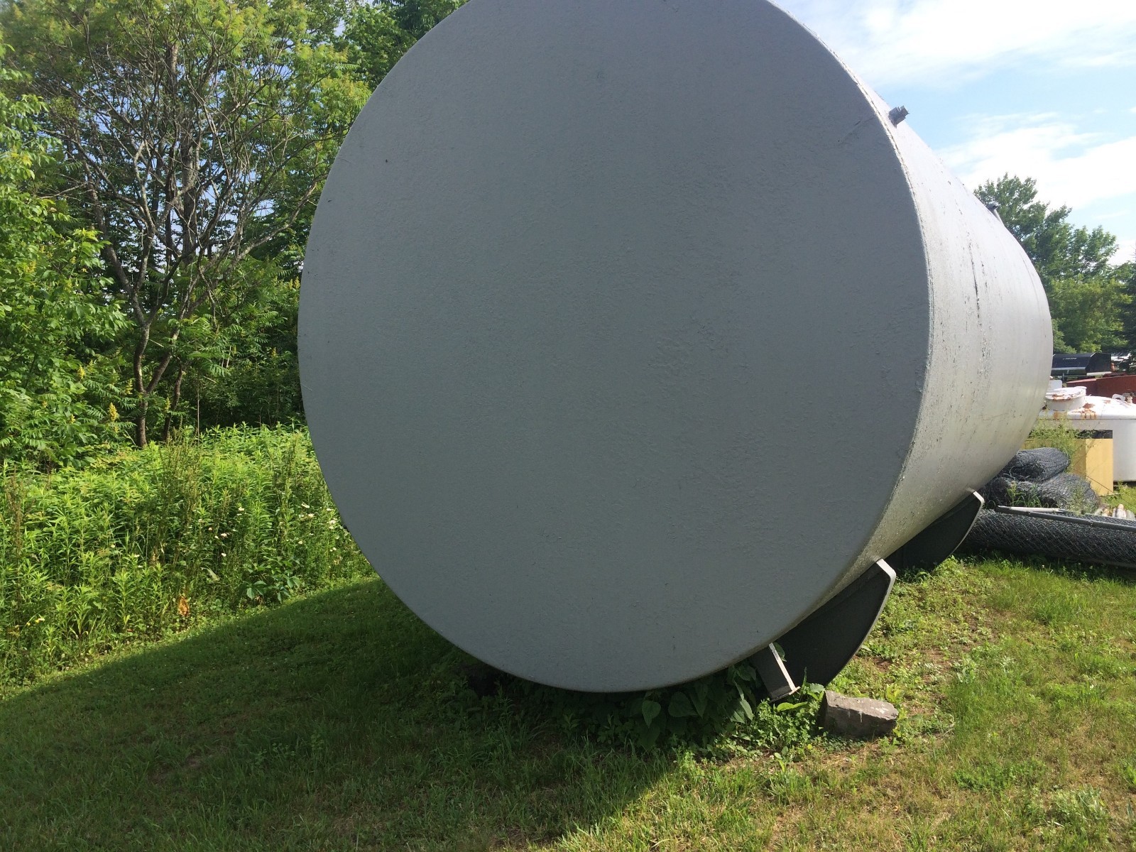 Fuel Tank 10,000 gallon single wall with cradles