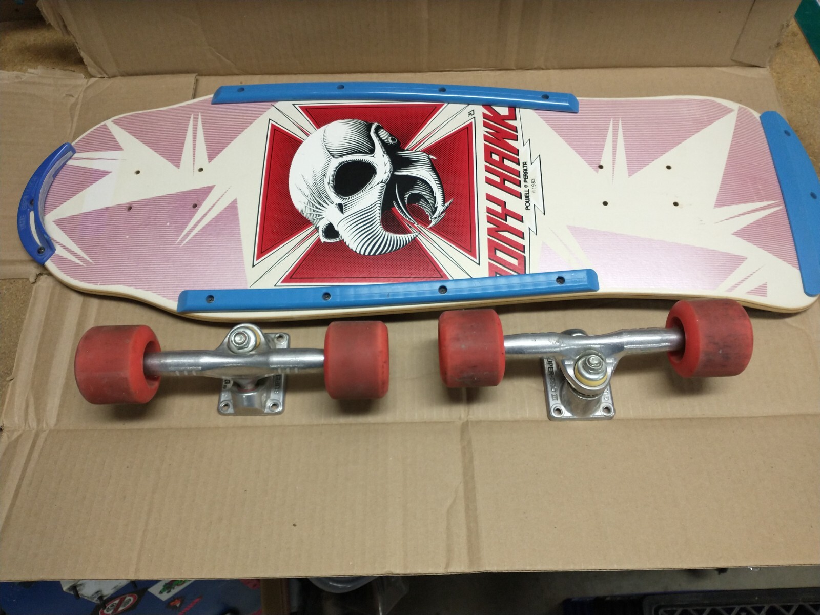 Tony Hawk Skateboard Powell Peralta Vintage 80's Skateboard Tony Hawk Skateboard Powell Peralta Vintage 80's Skateboard
