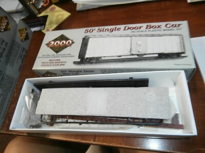 LIFE/LIKE PROTO 2000  HO SCALE KIT-50' SINGLE DOOR BOXCAR-S.P.-81721